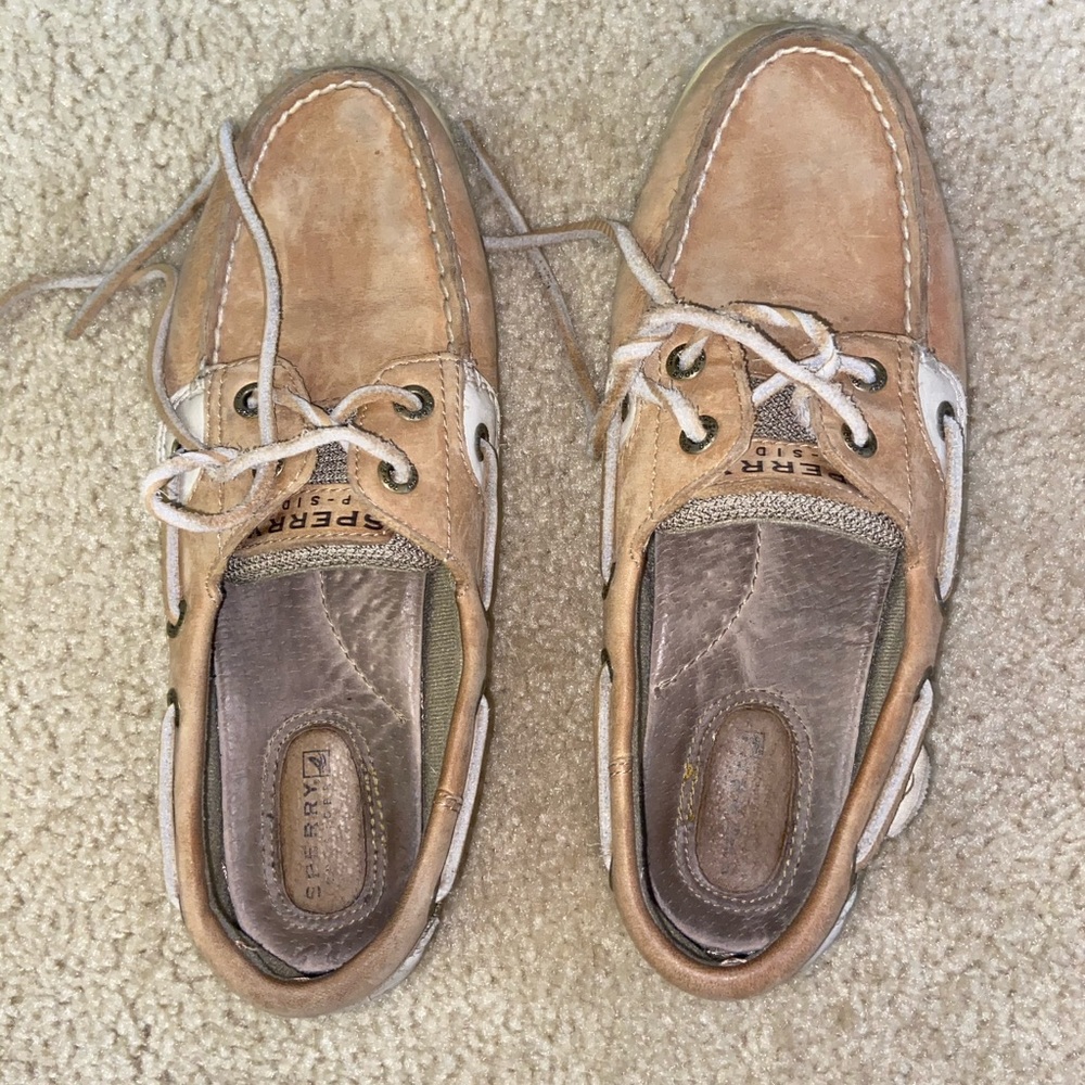 Tan leather sperrys. Women 7